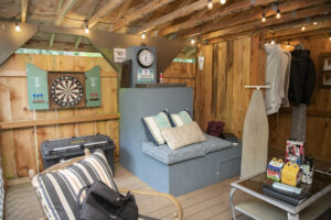 Riverfront cedar River Cabin at River Valley Oasis